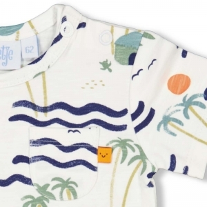 t-shirt-here comes the fun wit