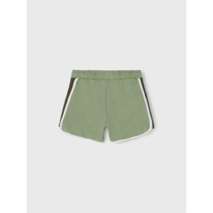 hedge green