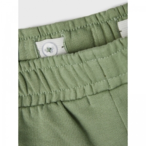  hedge green