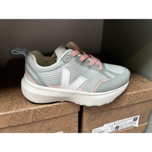  matchA WHITE