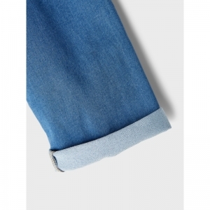 medium blue den