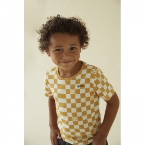 t-shirt - checkmate geel