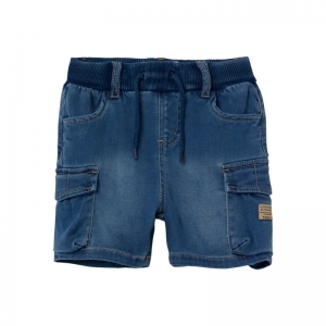 medium blue den