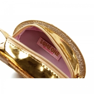 C89.101.87104 gold