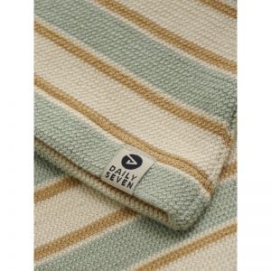  light chestnut