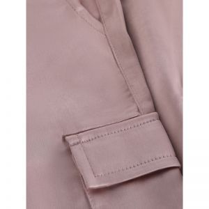  Pale mauve