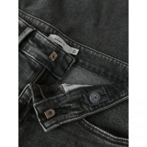 medium grey den